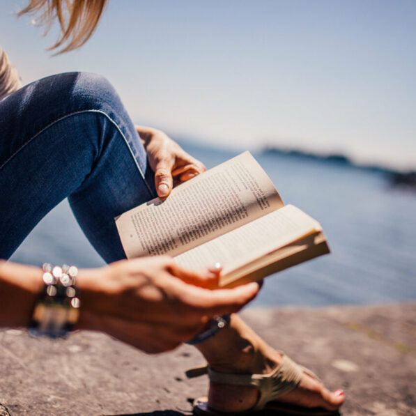 Reading books over watching TV linked to lower dementia risk