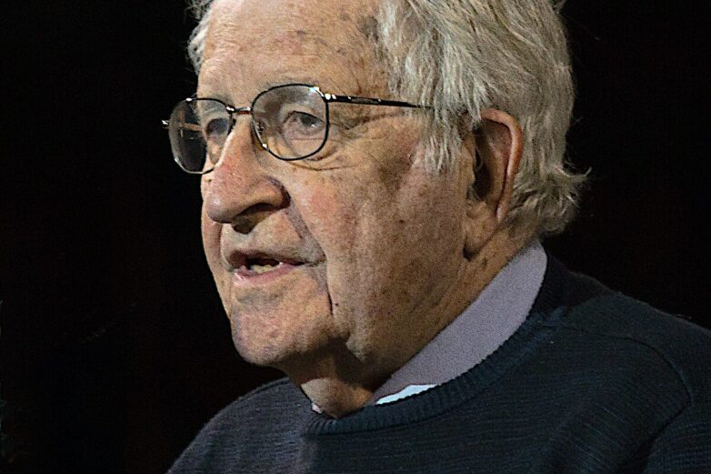 Noam Chomsky - Wikipedia