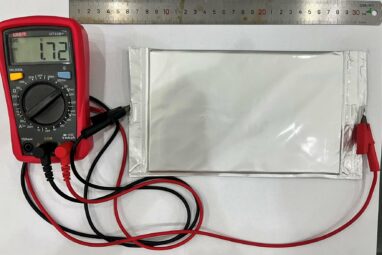 Eco-friendly aluminum battery lasts 10,000 cycles with minimal loss