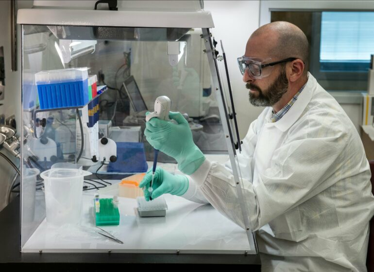 Global study finds strong public trust in scientists