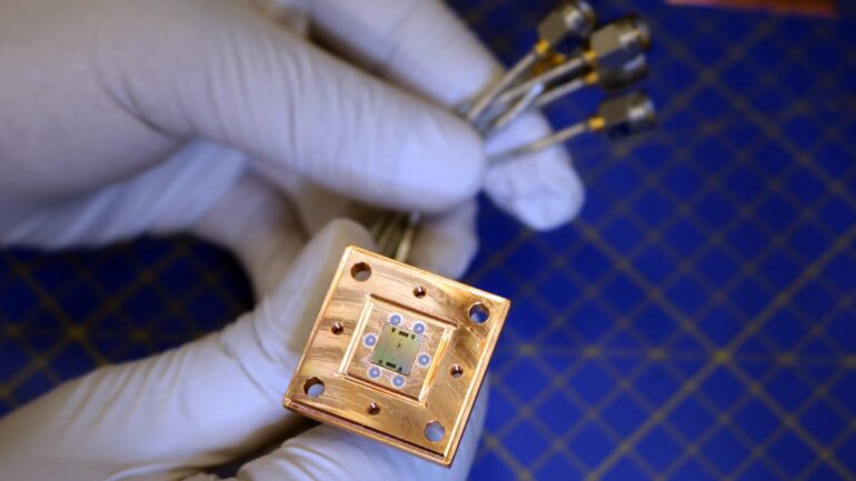 Record cold quantum refrigerator paves way for reliable quantum ...