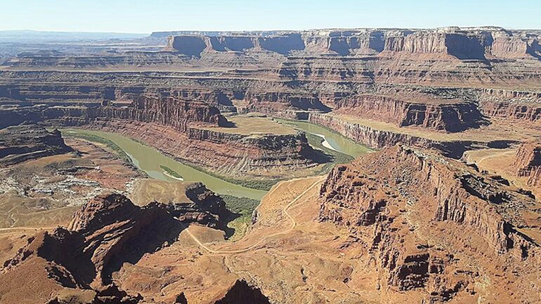 Colorado Plateau's dramatic canyons: How rivers' ancient pauses ...