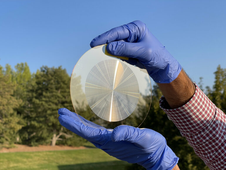 Engineers create first flat telescope lens that can capture color ...