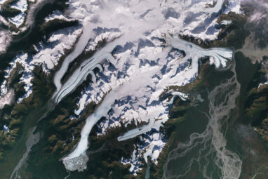 Melting glaciers increase loss of freshwater resources and ...