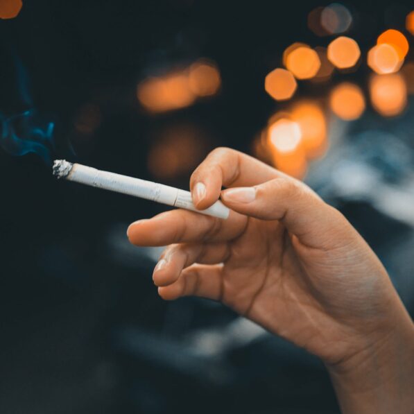 Children of moms who smoked or were obese are more likely to ...
