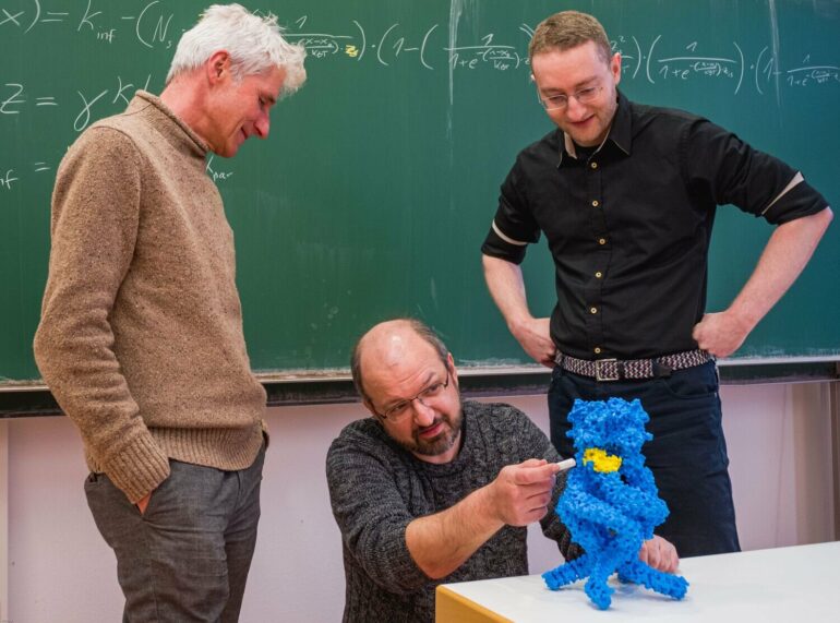 Discovery of molecular 'spring' reveals how hearing is triggered