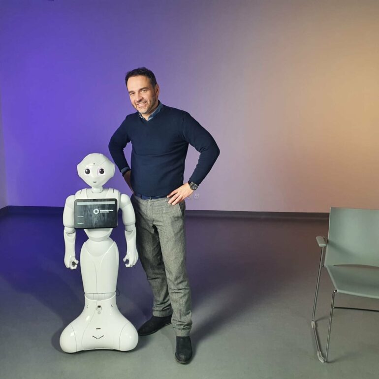 When a robot becomes the boss: Exploring authority, obedience and ...