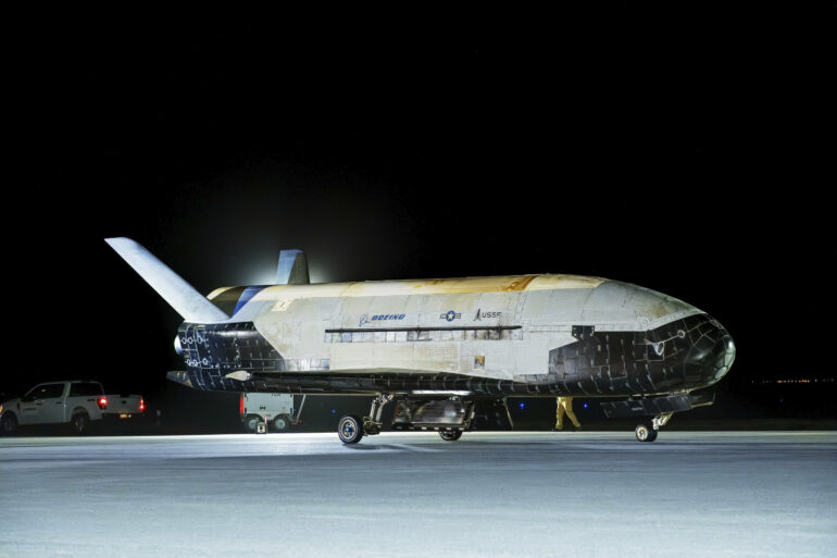 US military's mini space shuttle X-37B returns to Earth after ...