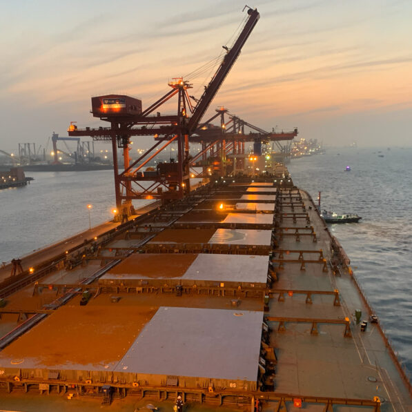 Study: Burning heavy fuel oil with scrubbers is the best available ...