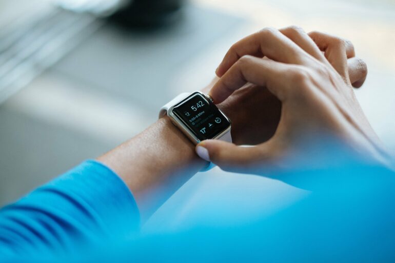 Fill-in-the-blank training primes AI to interpret health data from ...