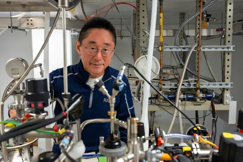 Quantum surprise: Matter mediates ultrastrong coupling between ...
