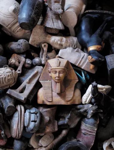 TUTANKHAMUN