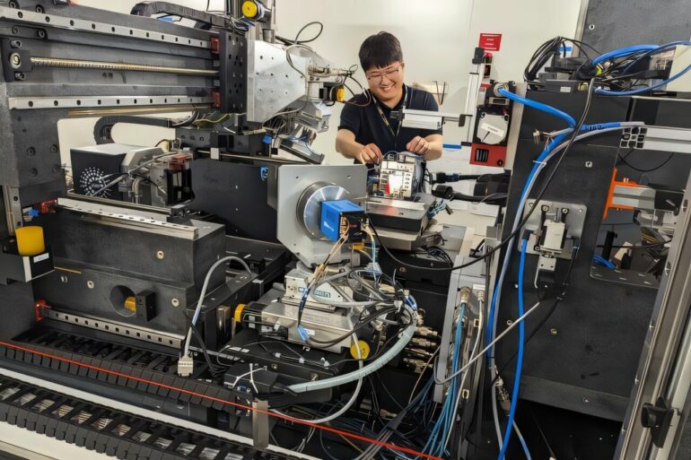 First 3D look at strength-boosting 'twinning' behavior in ...