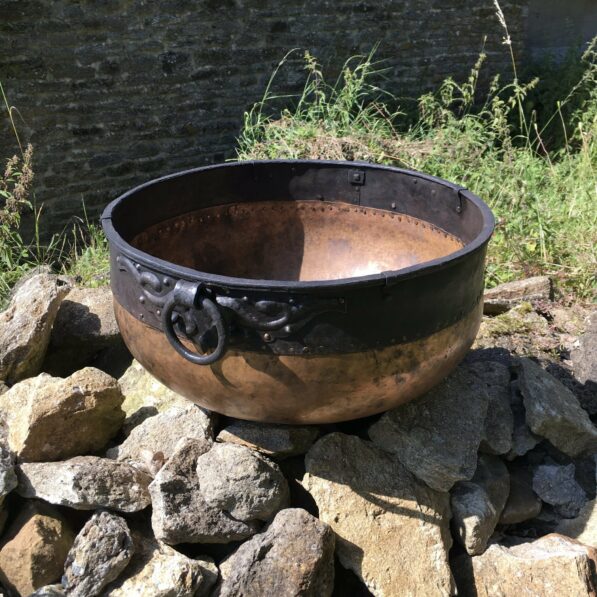 Iron Age cauldrons reveal ancient feasting rituals and ...