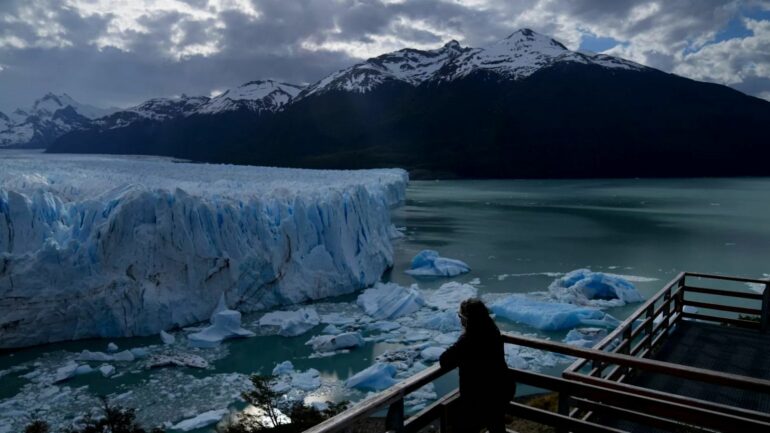 Scientists thought this Argentine glacier was stable. Now they say ...