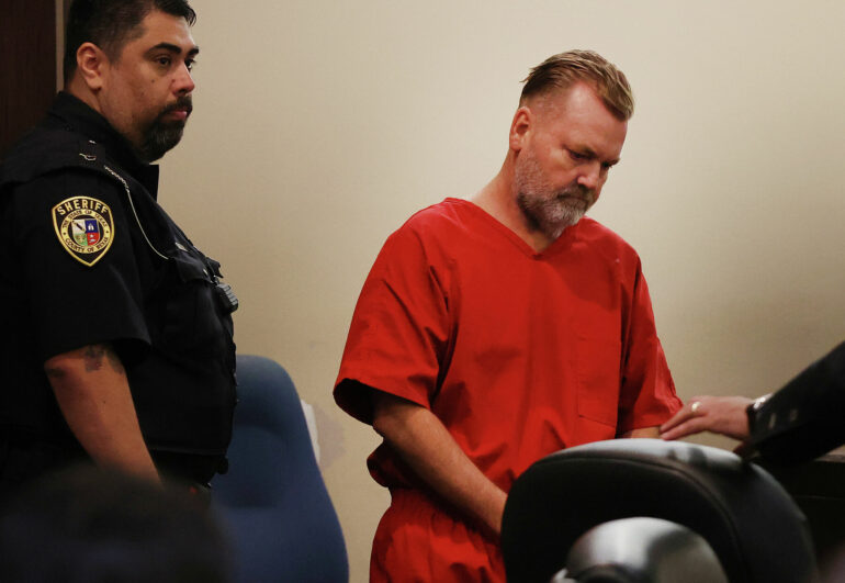 Identifying as a 'STEM person' makes you more likely to pursue a ...