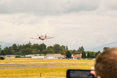 MoBluRF: A Framework for Creating Sharp 4D Reconstructions from ...