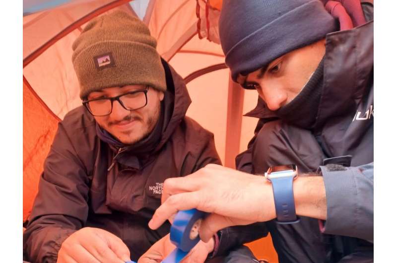 Decoding dangers of Arctic sea ice with seismic, radar method | Penn State University