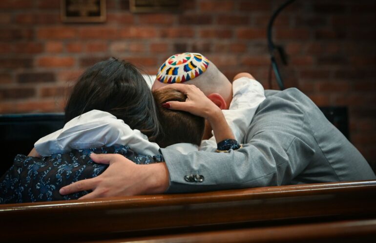 Virtual particles: How physicists' clever bookkeeping trick could ...