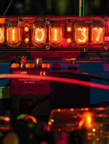 Physicists improve precision of atomic clocks by reducing quantum ...