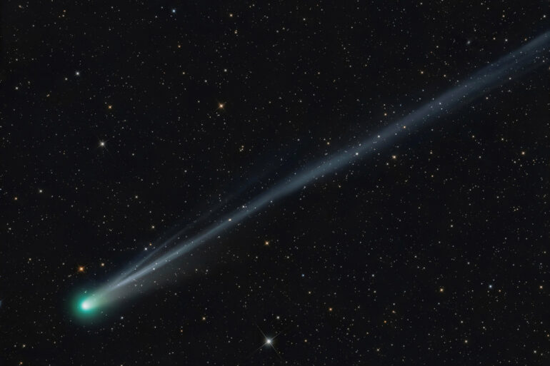 Two green comets shine bright. How to spot them in the night sky