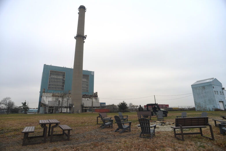 Americans generally like wolves − except when we're reminded of ...